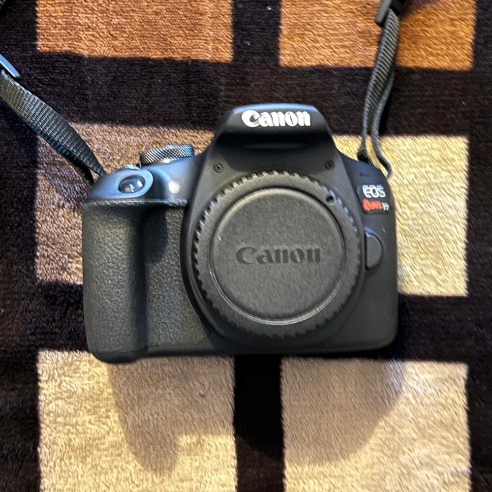 Canon - EOS Rebel T7 DSLR Video two lens kit with EF-S 18-55mm and EF 75-300mm